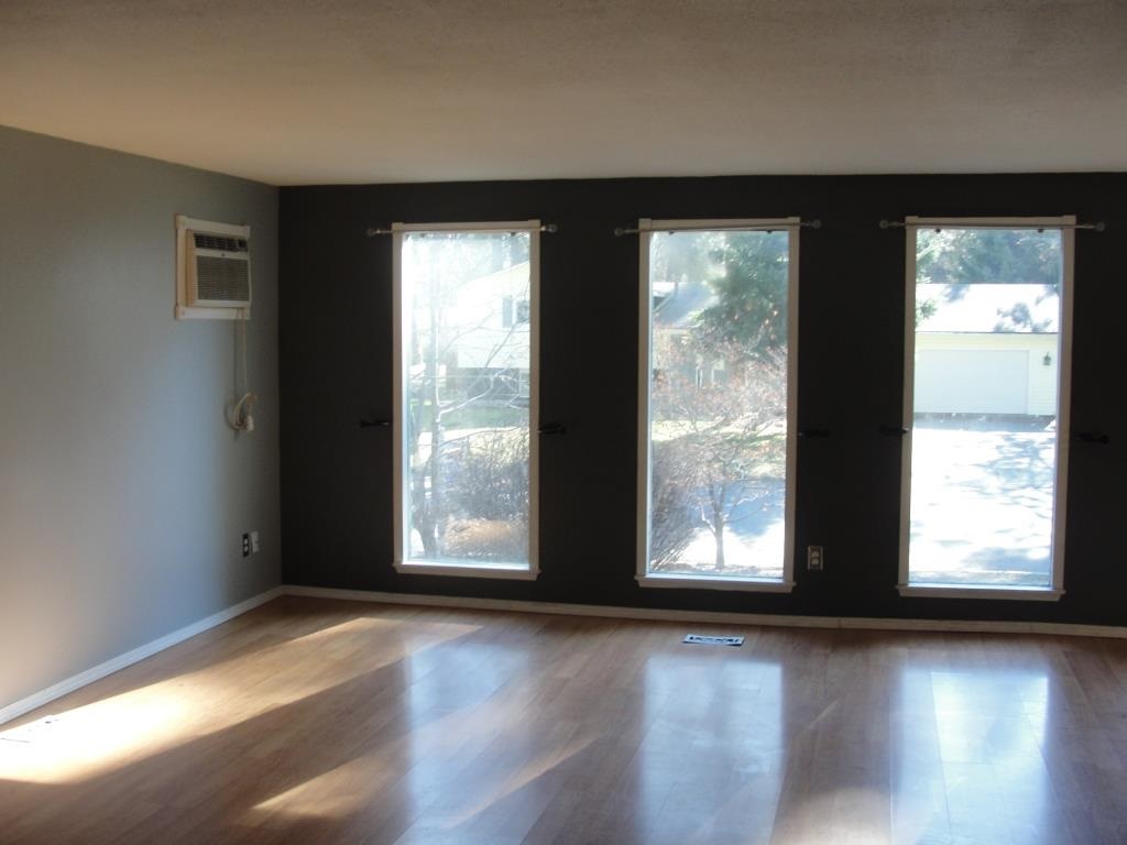 9705 E 9th Ave - Photo 6