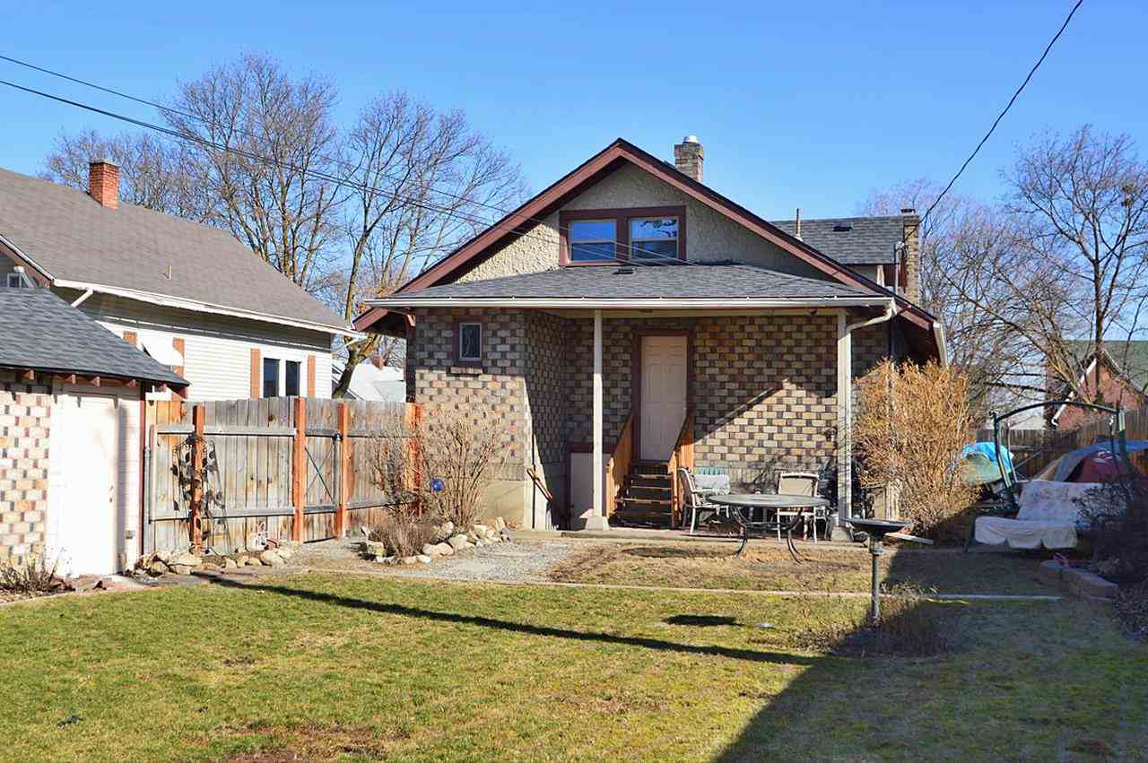 2411 N Normandie St - Photo 18