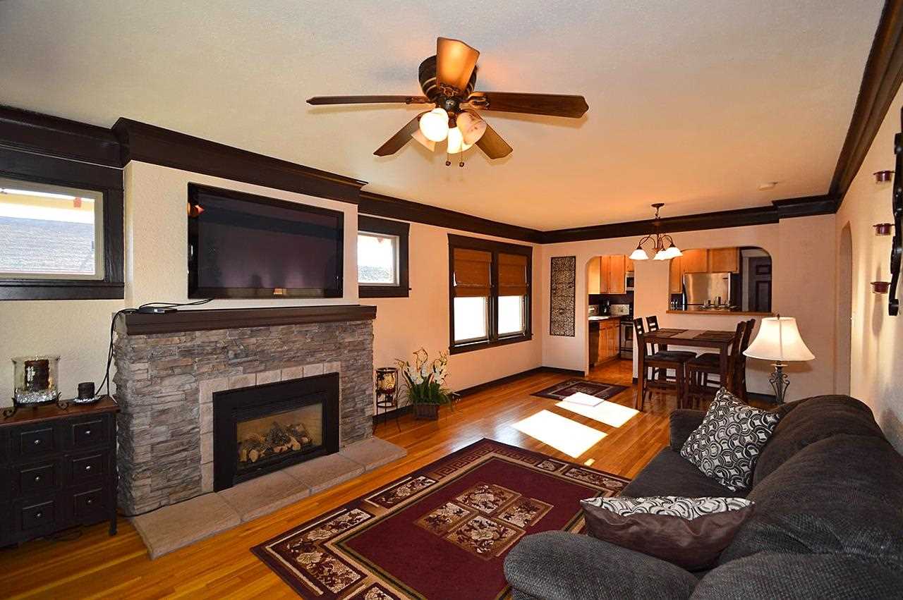 2411 N Normandie St - Photo 3