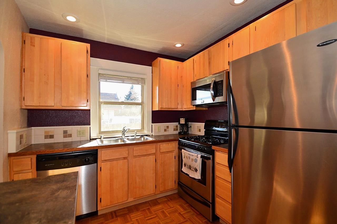 2411 N Normandie St - Photo 7