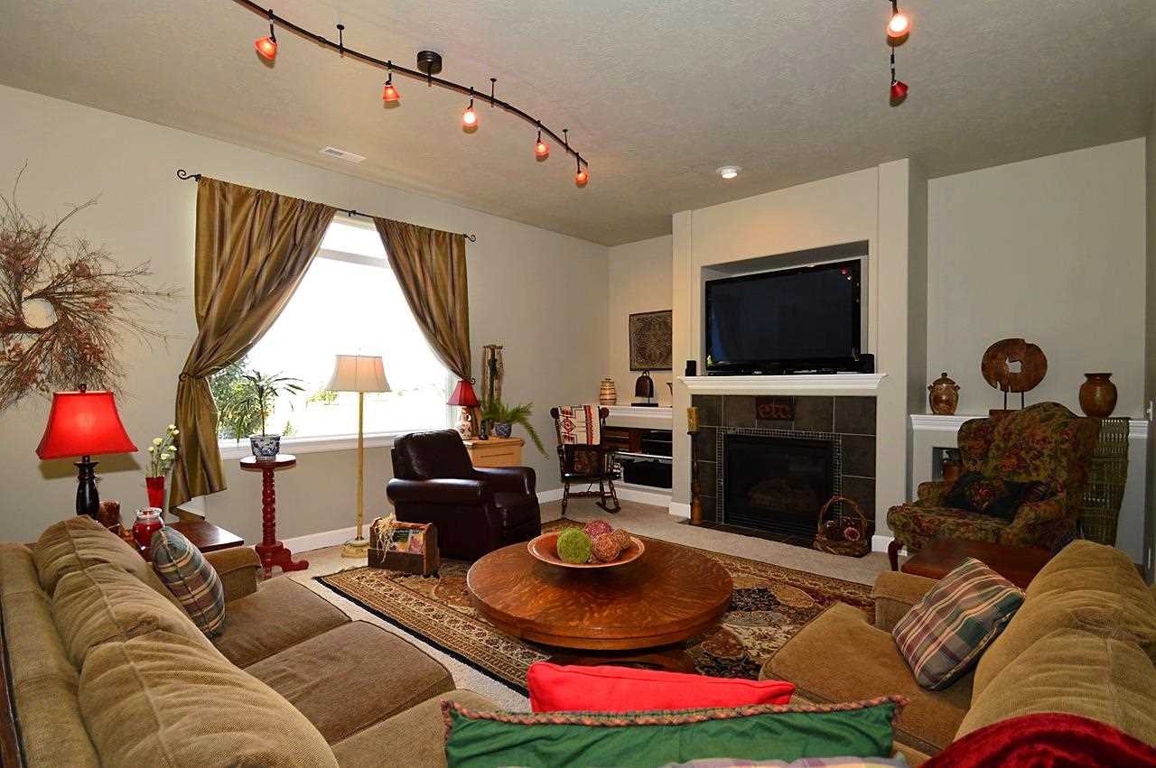 917 N KING JAMES Ln - Photo 14