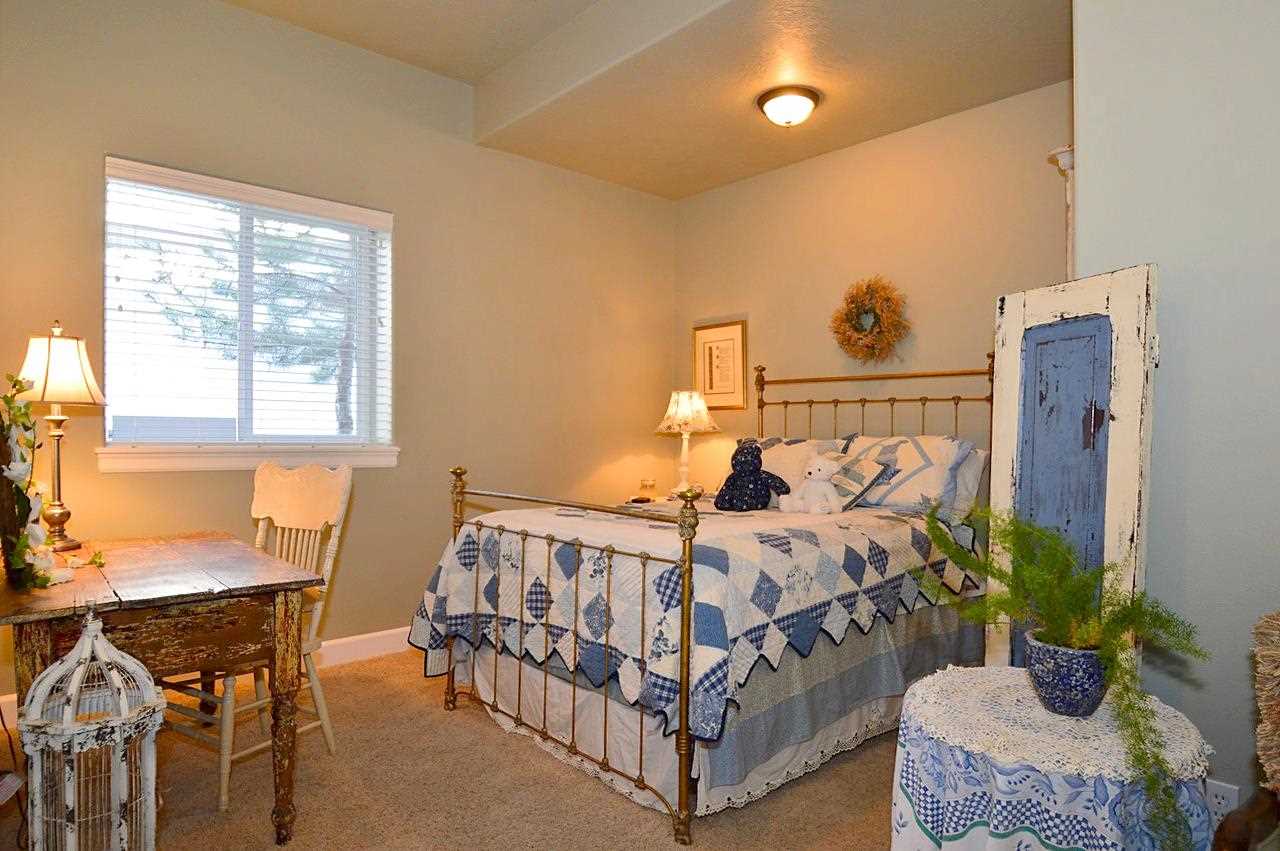 917 N KING JAMES Ln - Photo 16