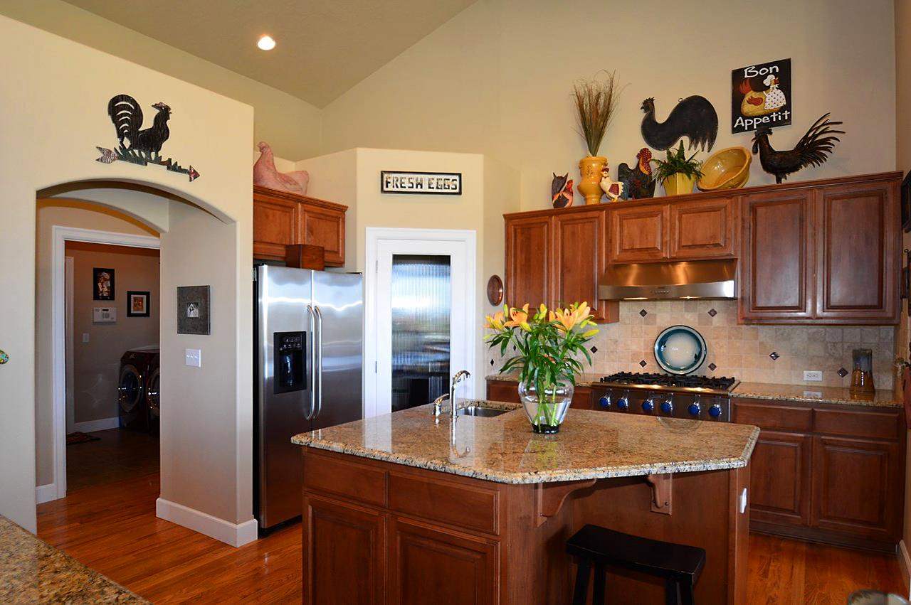 917 N KING JAMES Ln - Photo 9