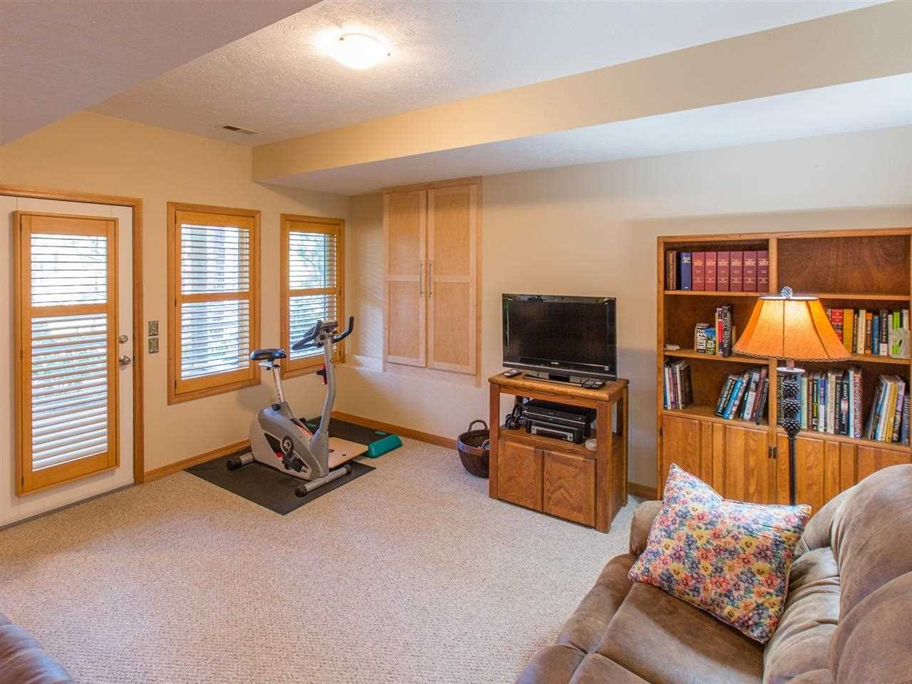 6402 S Woodland Ct - Photo 14