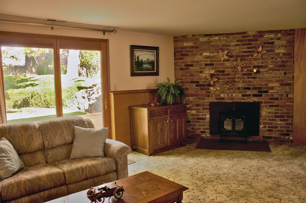 2211 E 34th - Photo 19