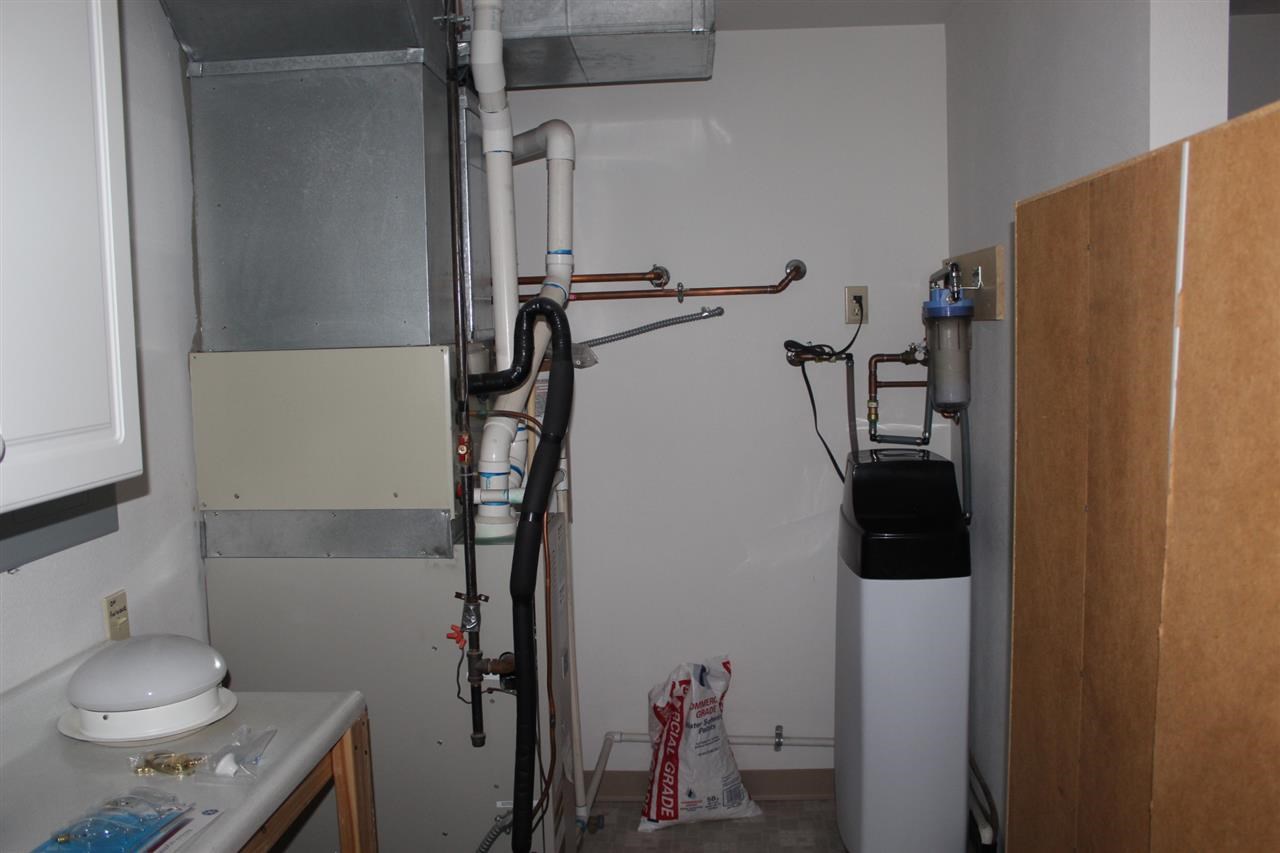 251 N Elm - Photo 10
