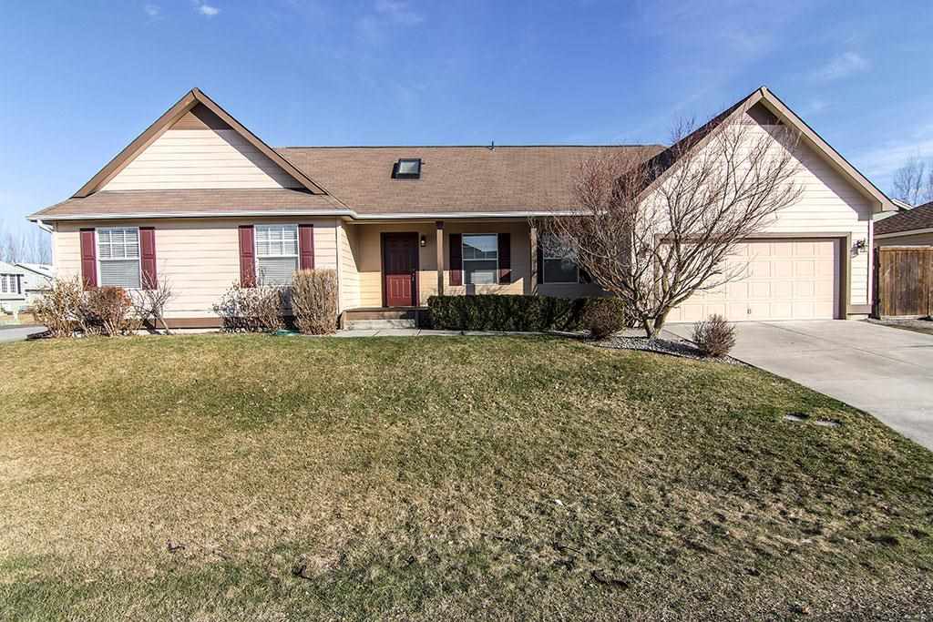 1624 N Harmony Ln - Photo 1