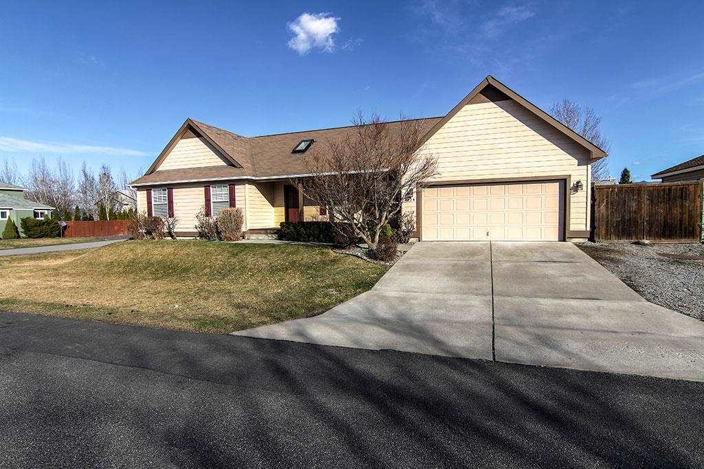 1624 N Harmony Ln - Photo 2