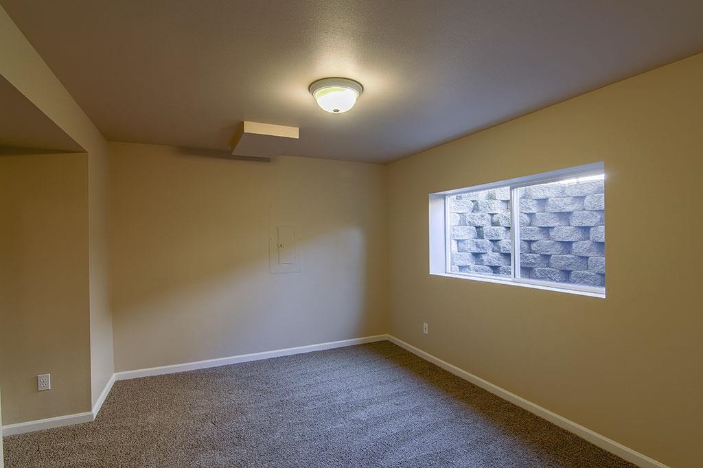 1624 N Harmony Ln - Photo 17