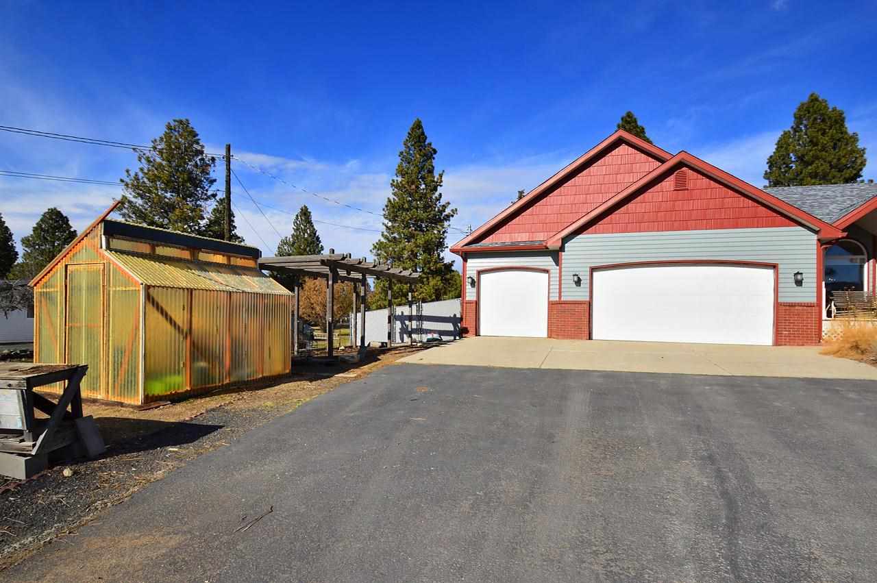 5607 E 27TH - Photo 2