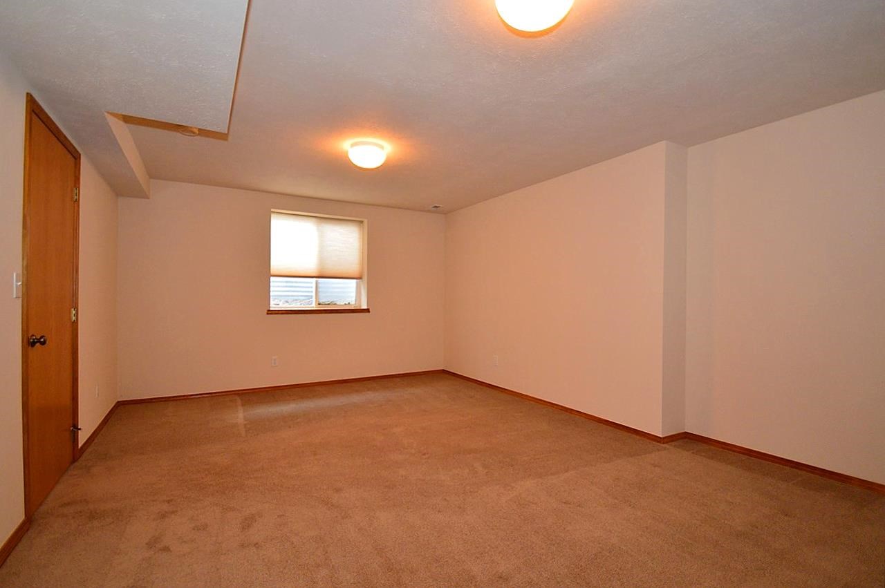 5607 E 27TH - Photo 18