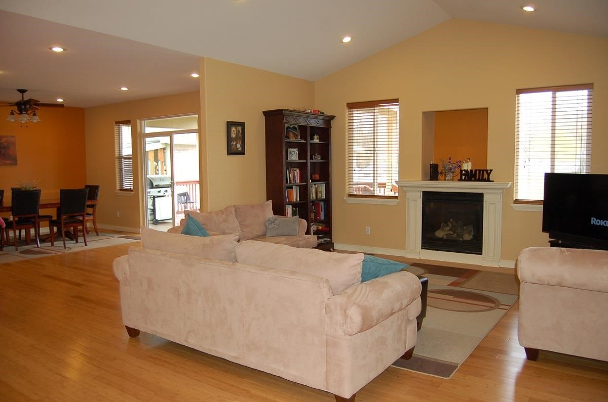 4711 N Bannen Ln - Photo 3