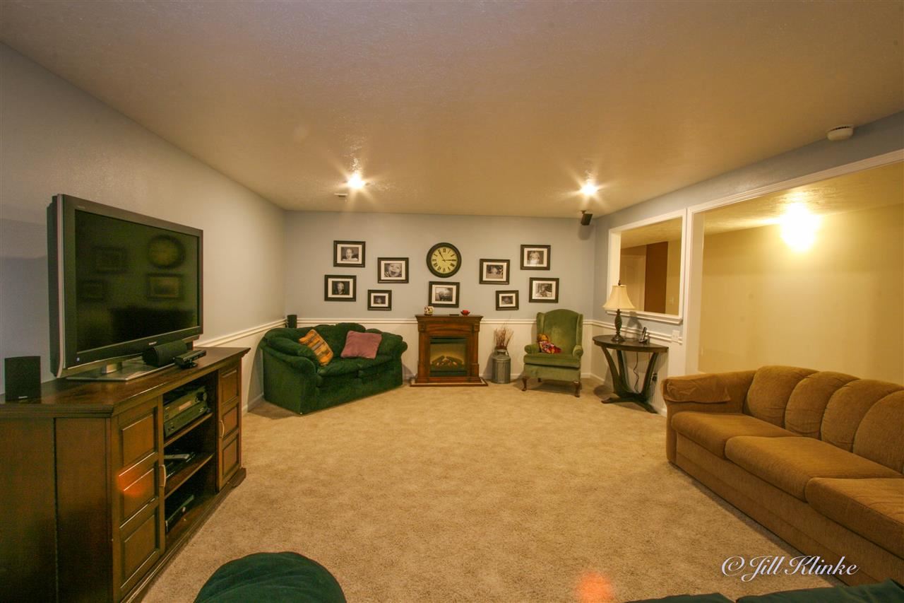 914 N Country Club Dr - Photo 13