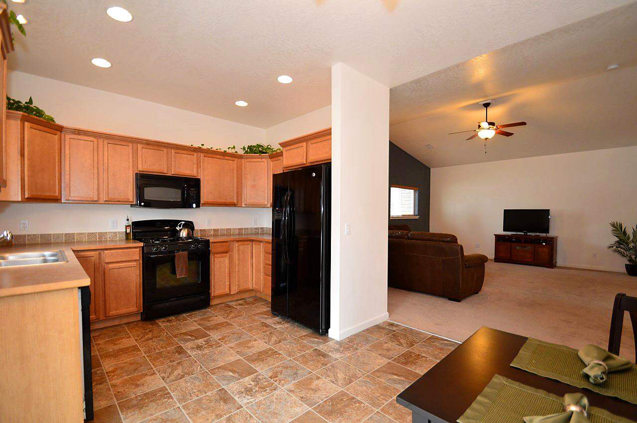 8619 W Campus Dr - Photo 9