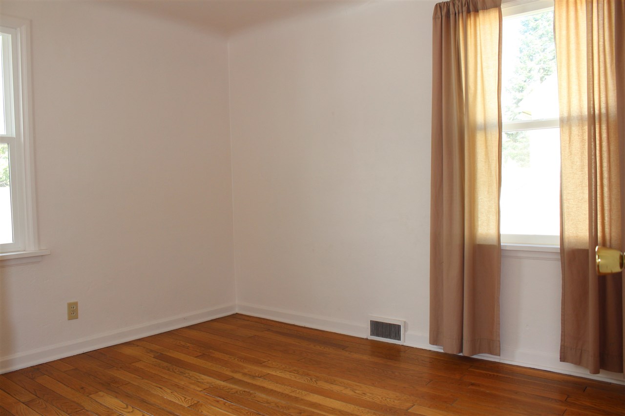 2428 W Lacrosse Ave - Photo 7
