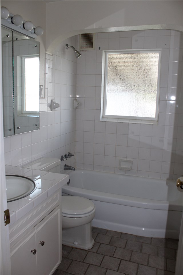 2428 W Lacrosse Ave - Photo 8