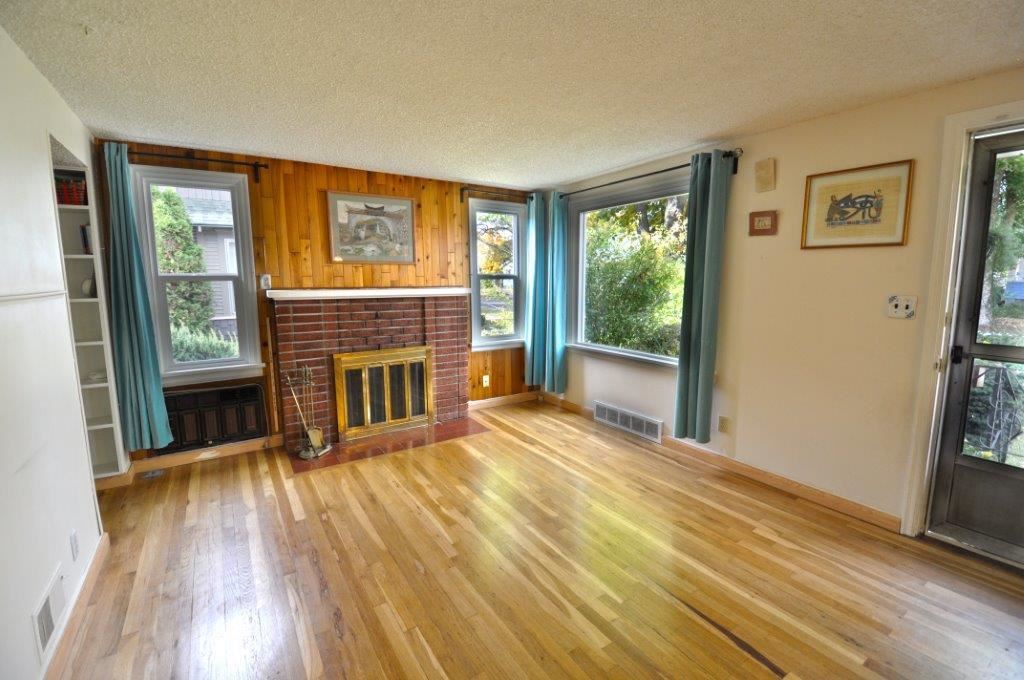 824 E Liberty Ave - Photo 3