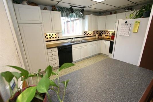 340 E Mill St - Photo 5