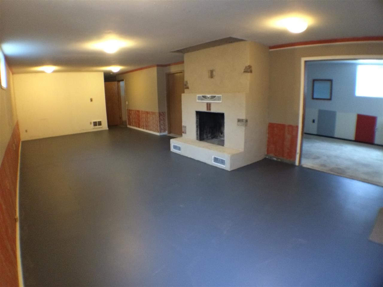 221 E Grand Ave - Photo 15