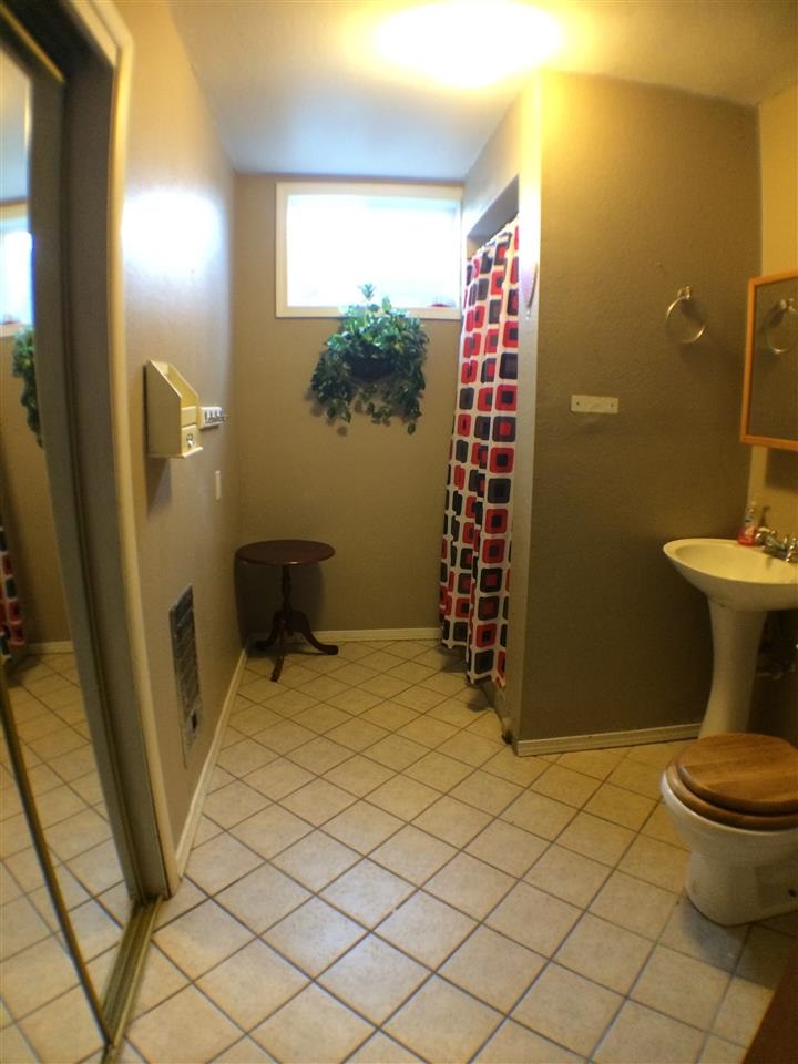 221 E Grand Ave - Photo 16