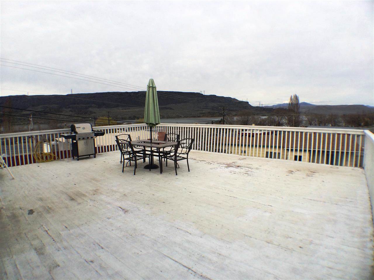 221 E Grand Ave - Photo 17