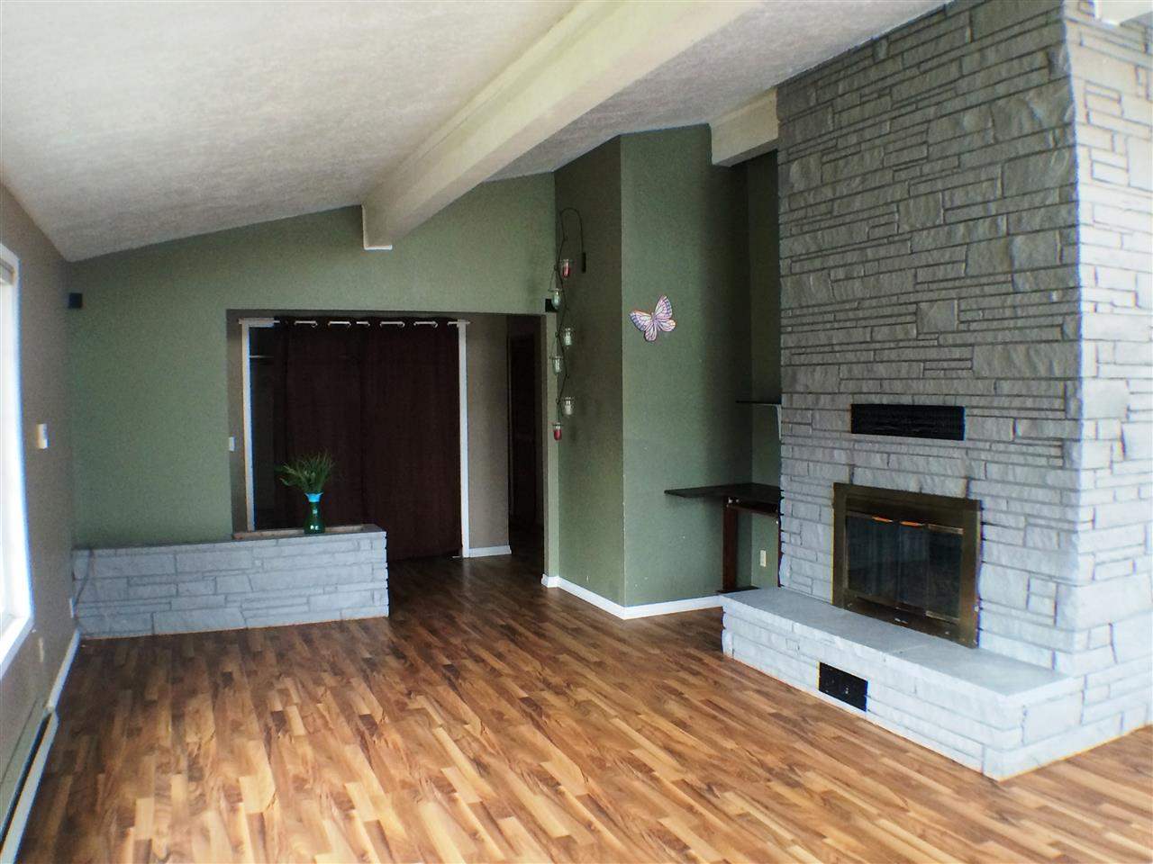 221 E Grand Ave - Photo 5