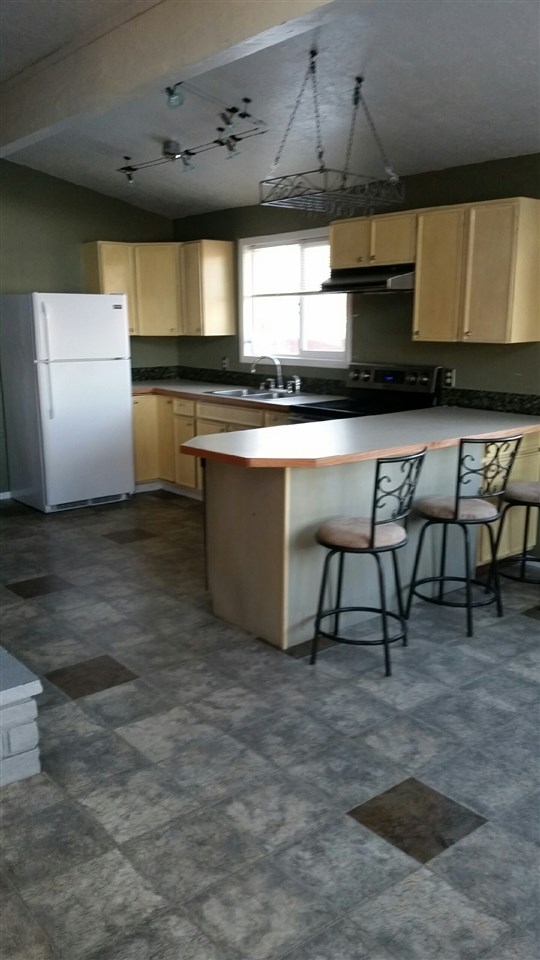221 E Grand Ave - Photo 10