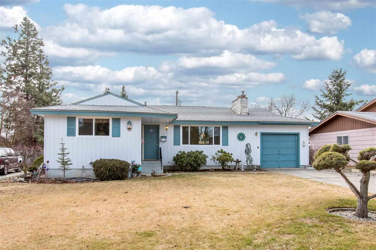 832 E Bismark - Photo 1