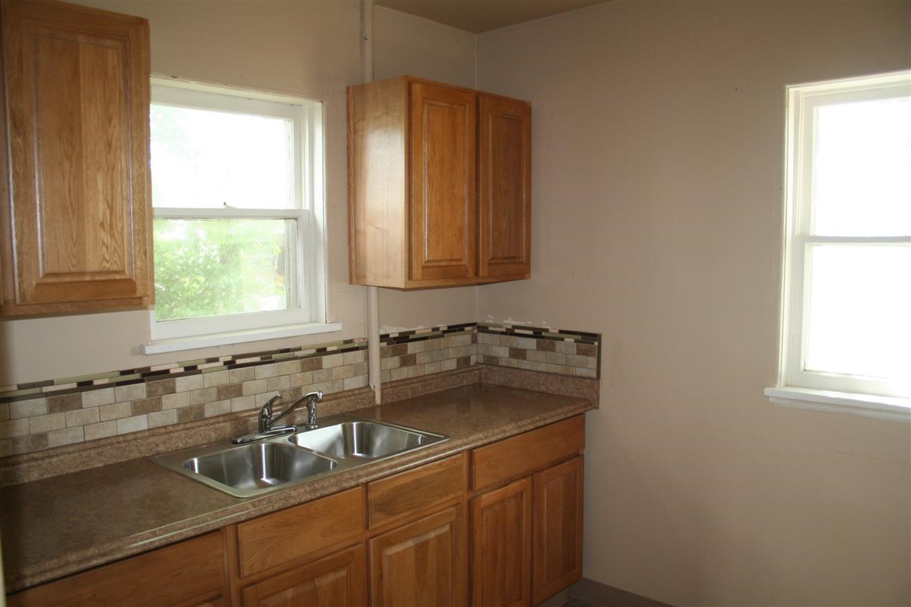 910 E Illinois Ave - Photo 6