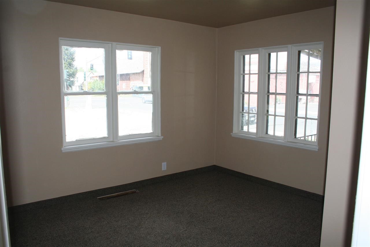 910 E Illinois Ave - Photo 9