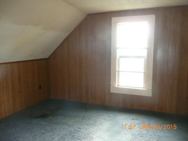 604 W 3rd St - Photo 8