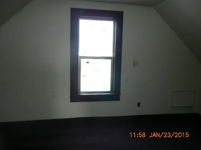 604 W 3rd St - Photo 9