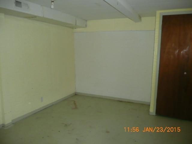 604 W 3rd St - Photo 10