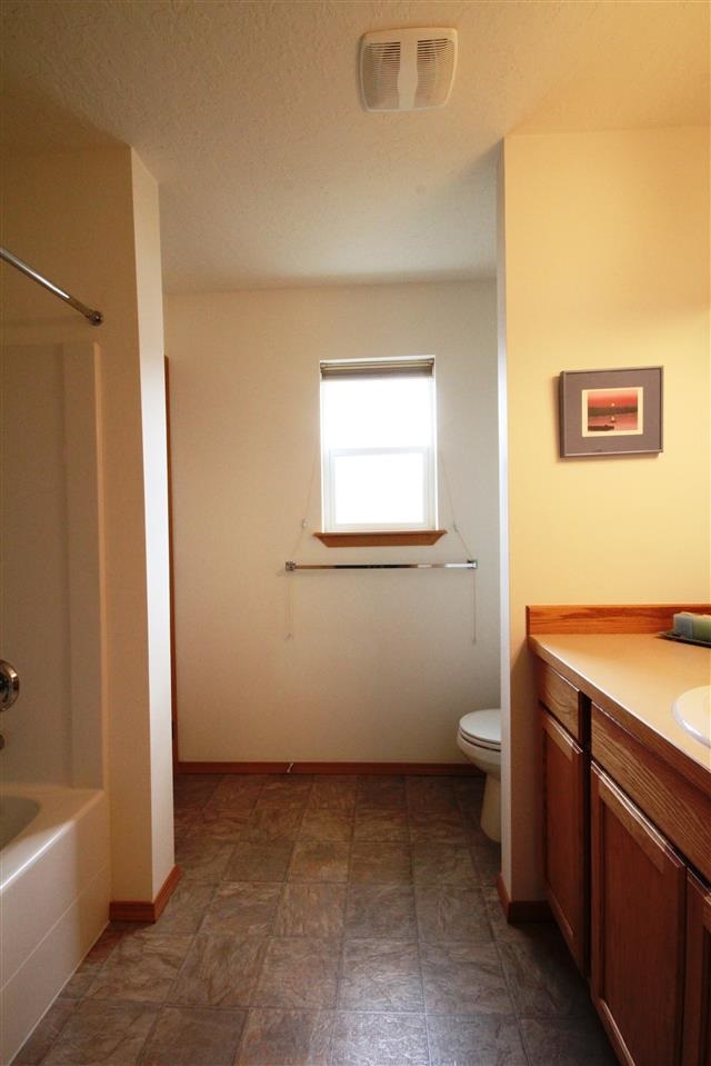 4506 N Locust St - Photo 12