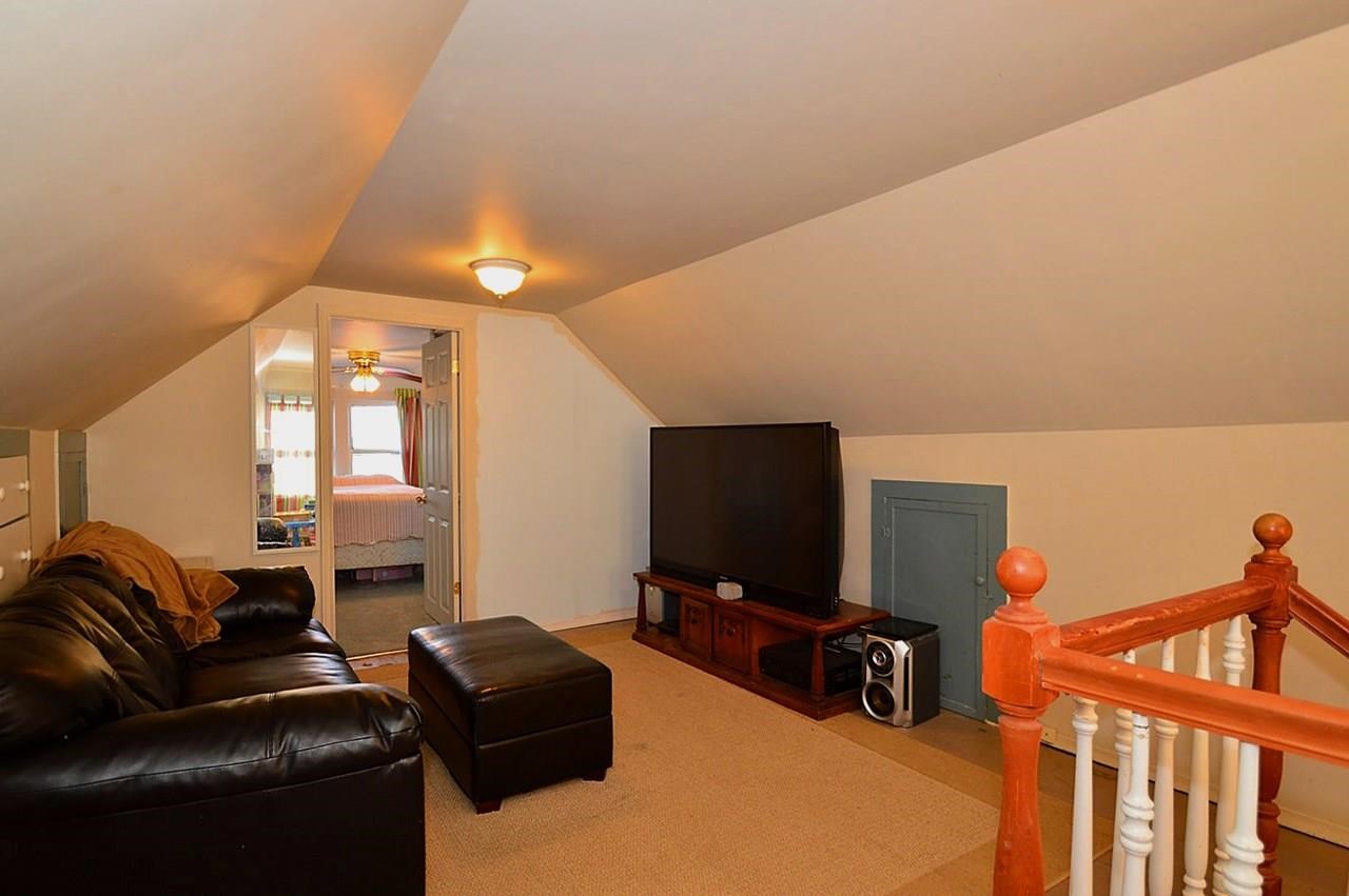 10509 E 8th - Photo 14