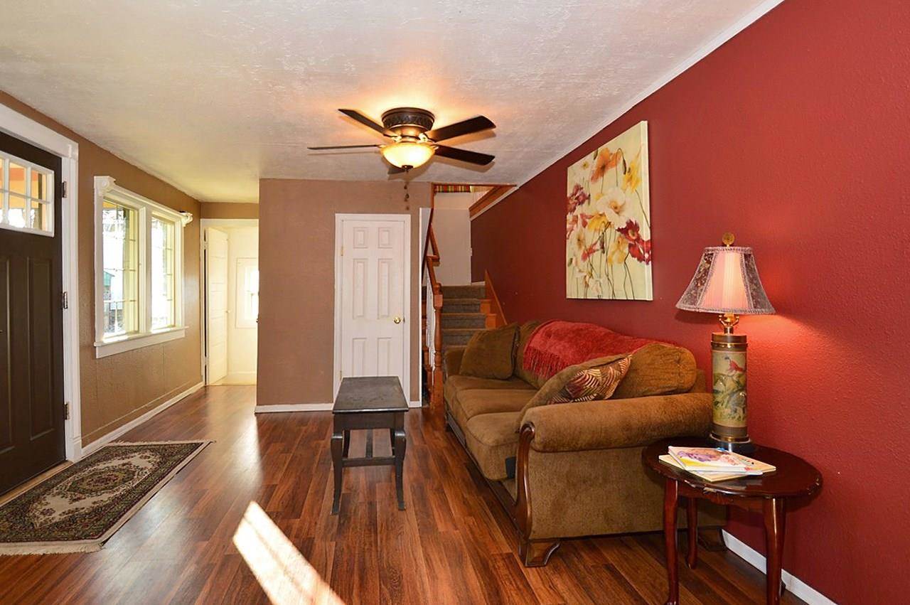 10509 E 8th - Photo 5