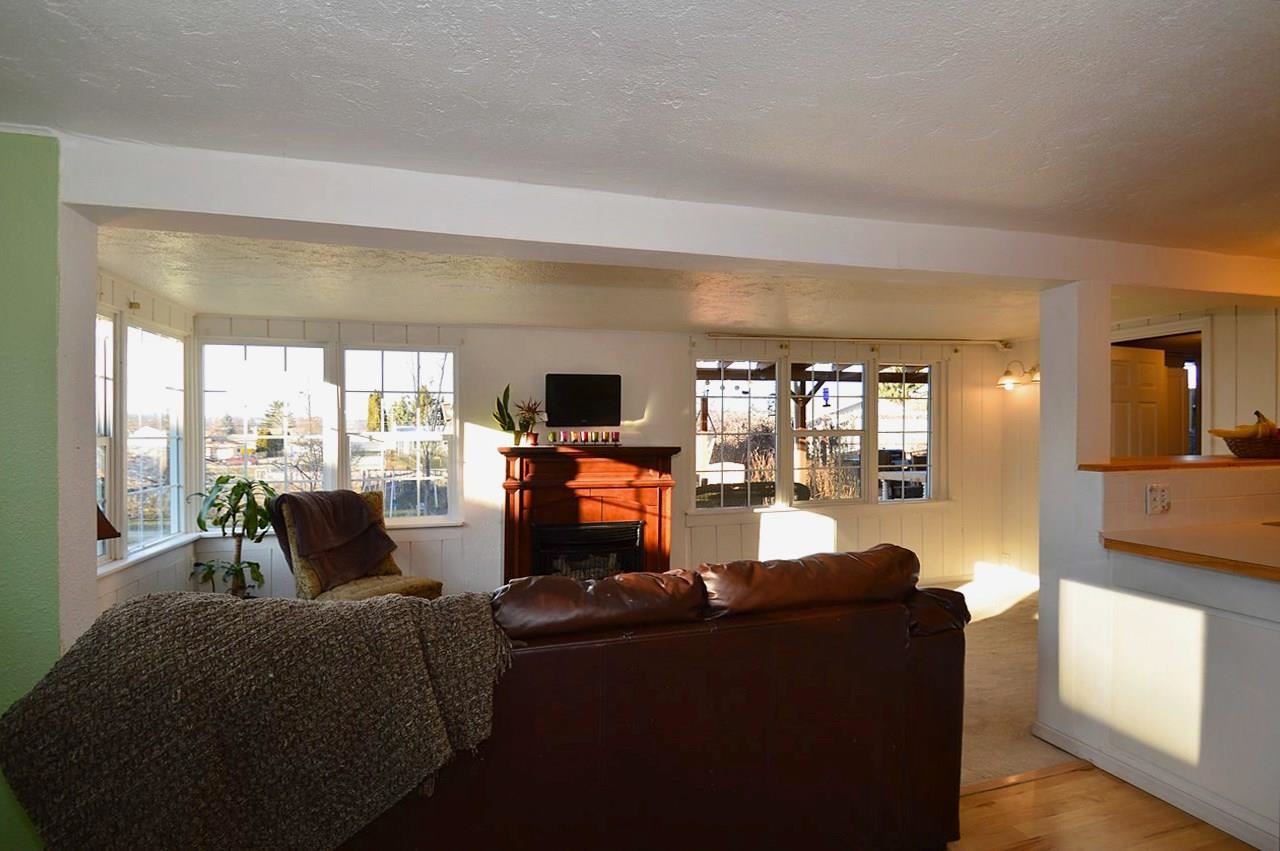 10509 E 8th - Photo 9