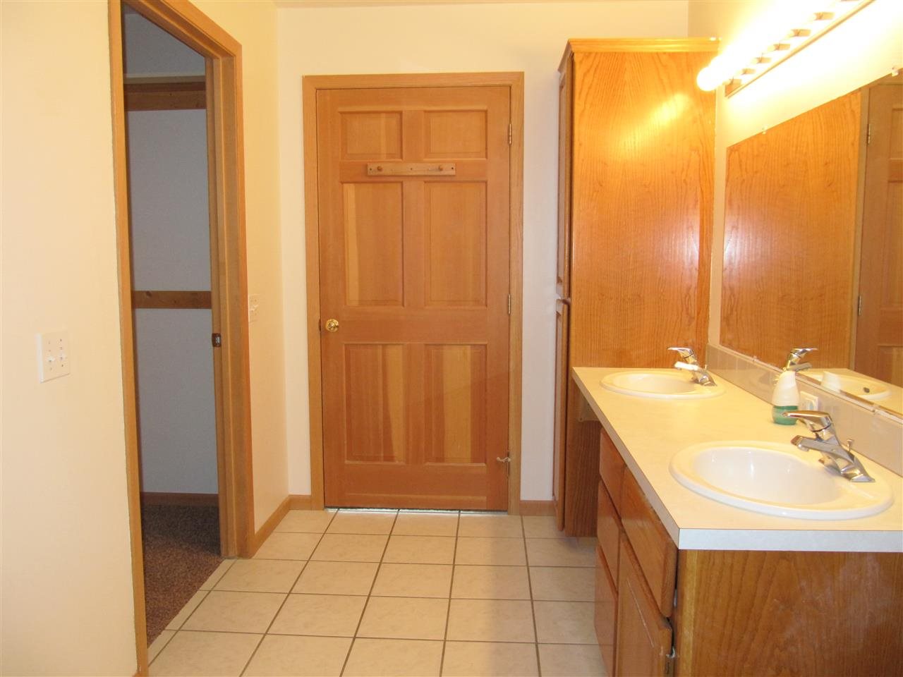 706 Sunrise - Photo 11