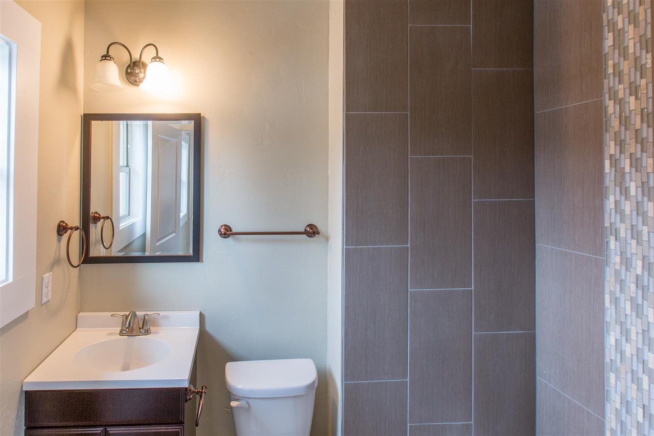 1007 E 39th Ave - Photo 12