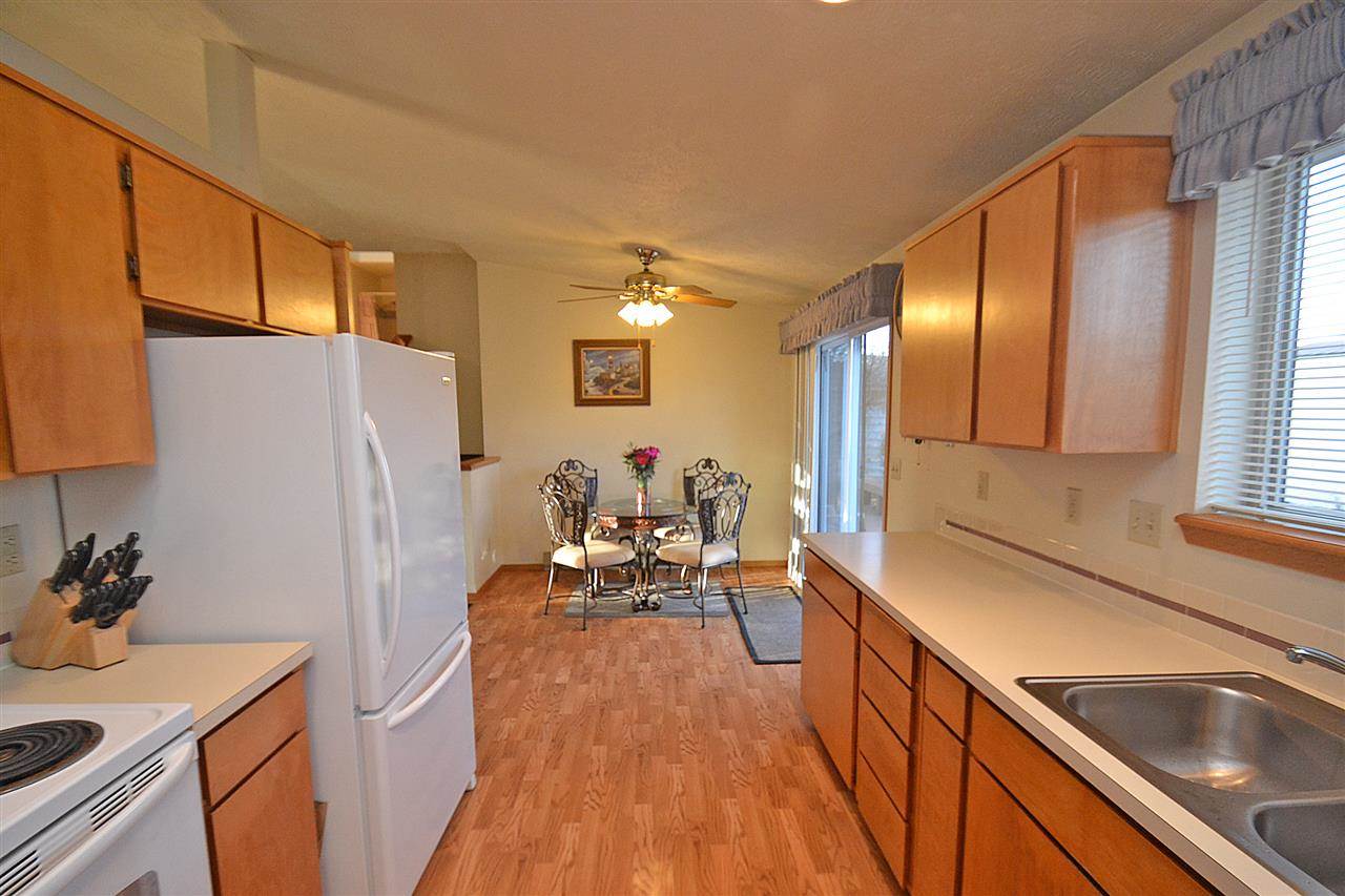 5104 N WALNUT - Photo 3