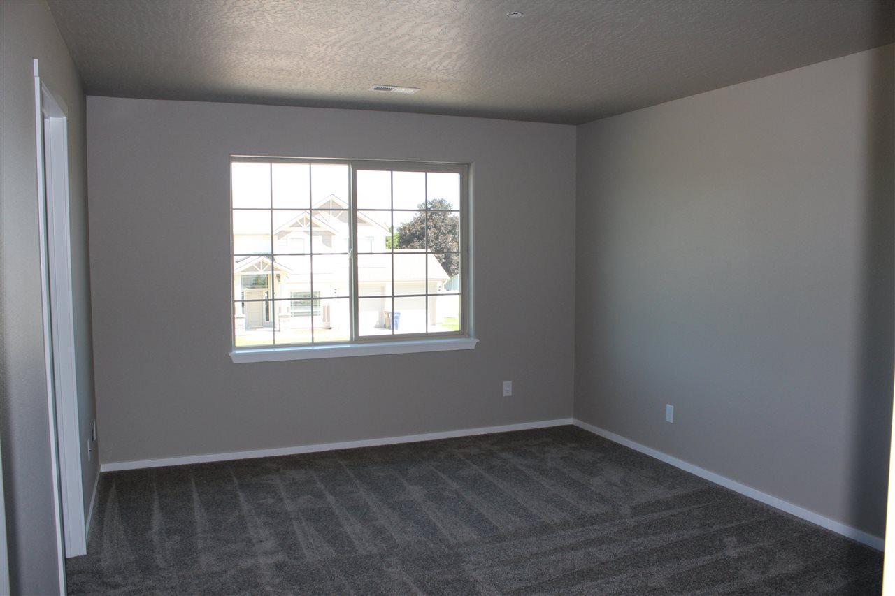 2615 W Heath Ave - Photo 11