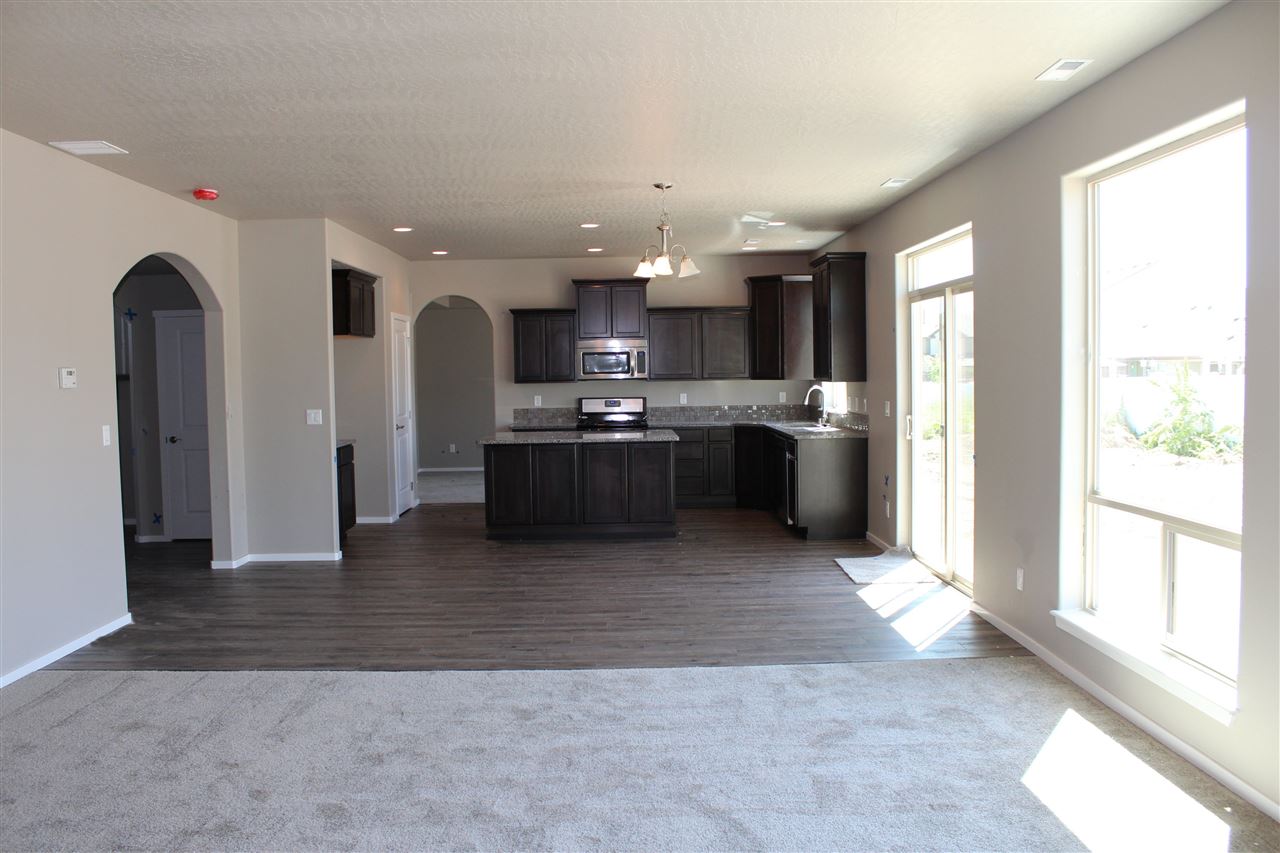 2615 W Heath Ave - Photo 6