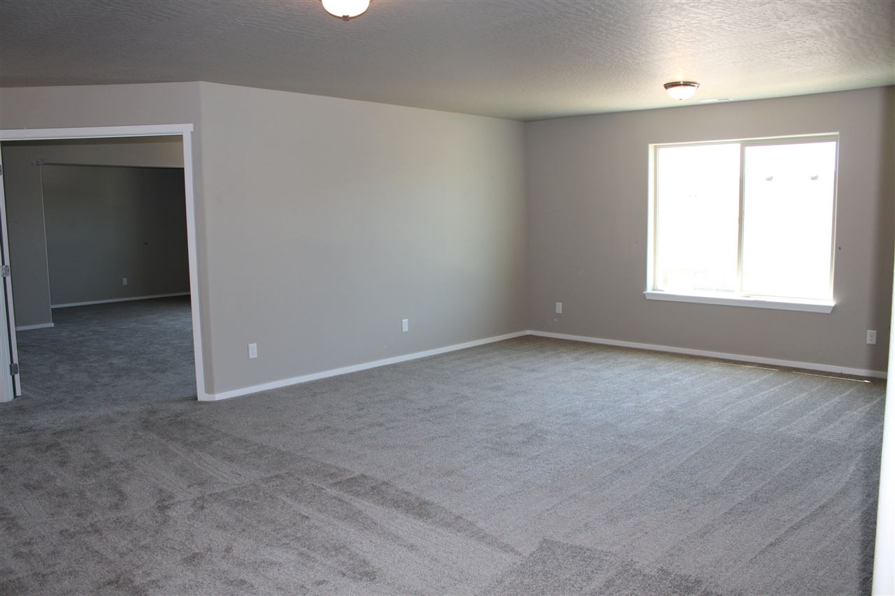 2615 W Heath Ave - Photo 8