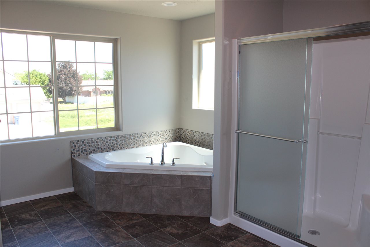 2615 W Heath Ave - Photo 10