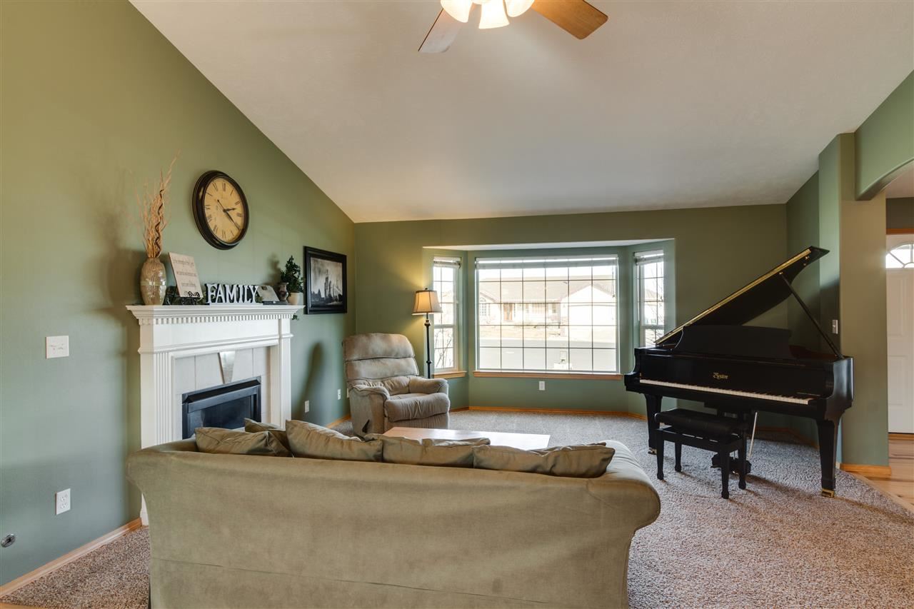 7907 N Sicilia Ct - Photo 4