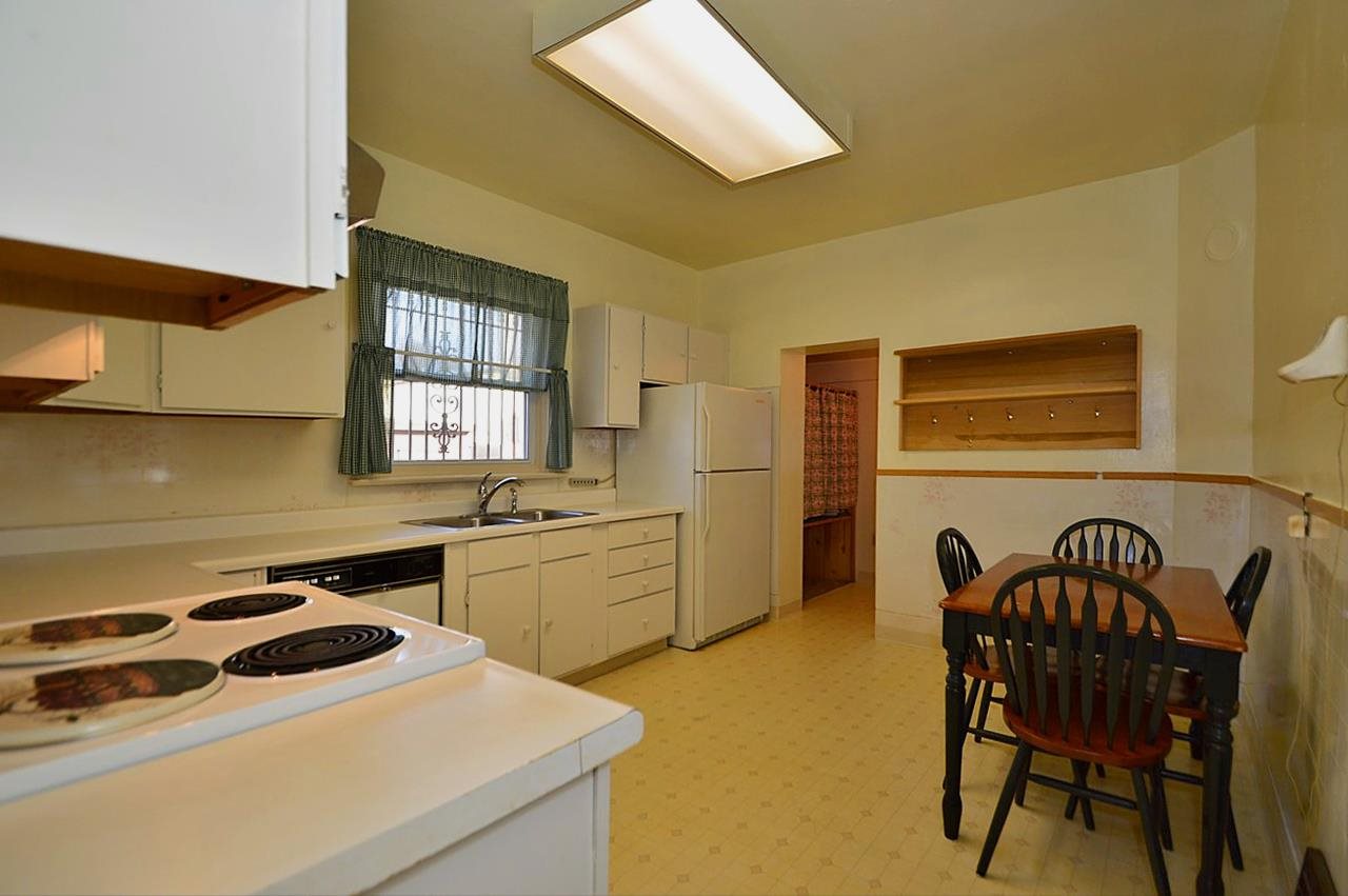 1712 N Oak - Photo 4