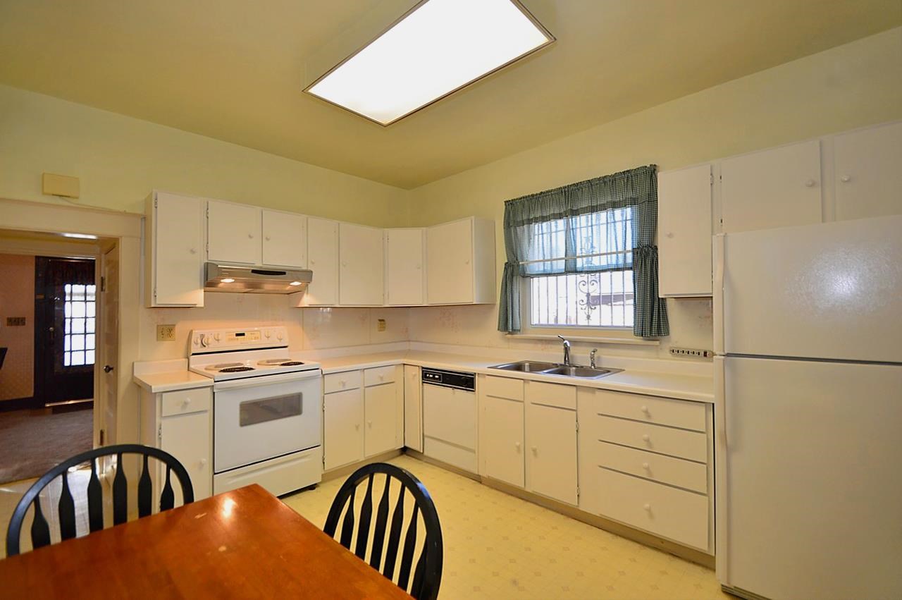 1712 N Oak - Photo 5