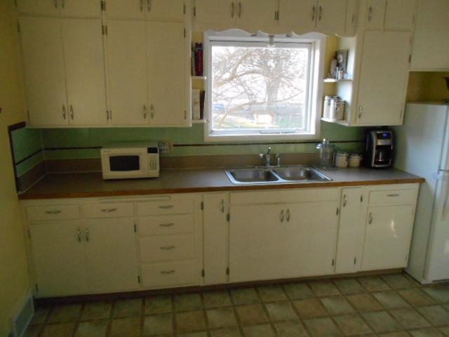 1204 E HOFFMAN Ave - Photo 8