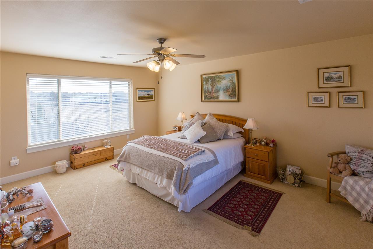 2615 W HOWESDALE - Photo 12