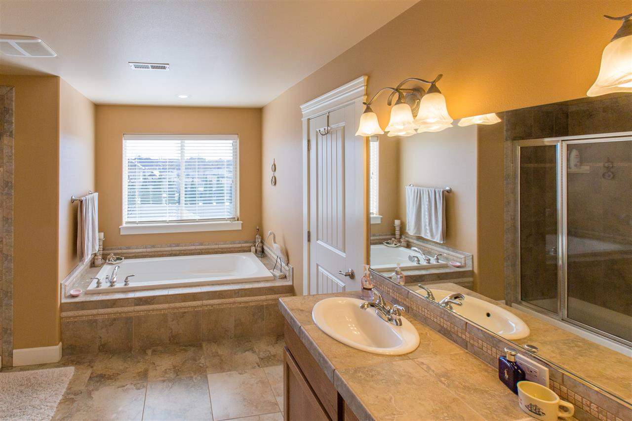 2615 W HOWESDALE - Photo 13